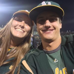 Meet your Posher, Max